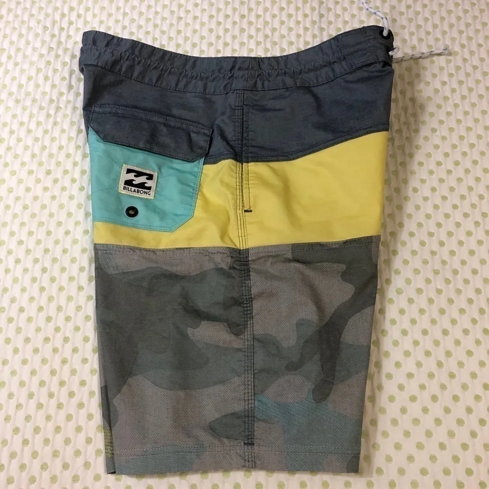 BILLABONG MENS SWIM TRUNKS SIZE 27 CAMO/YELLOW